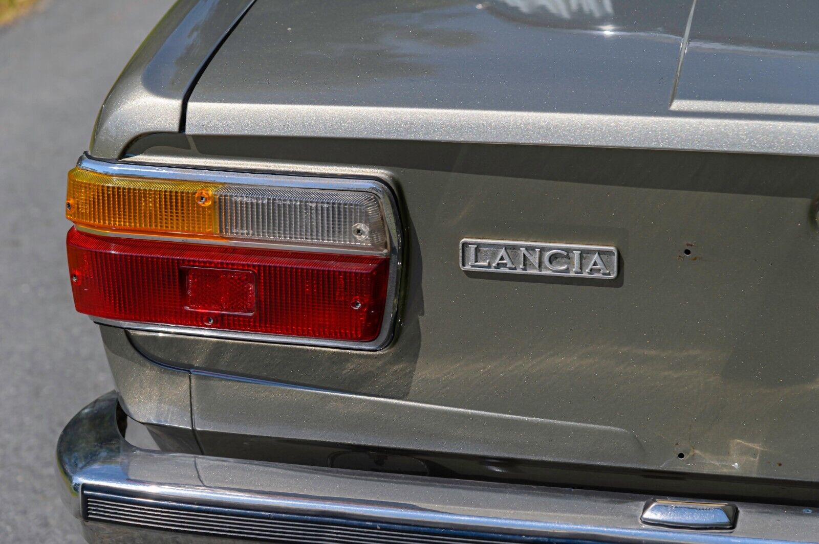 Lancia-2000-1972-12