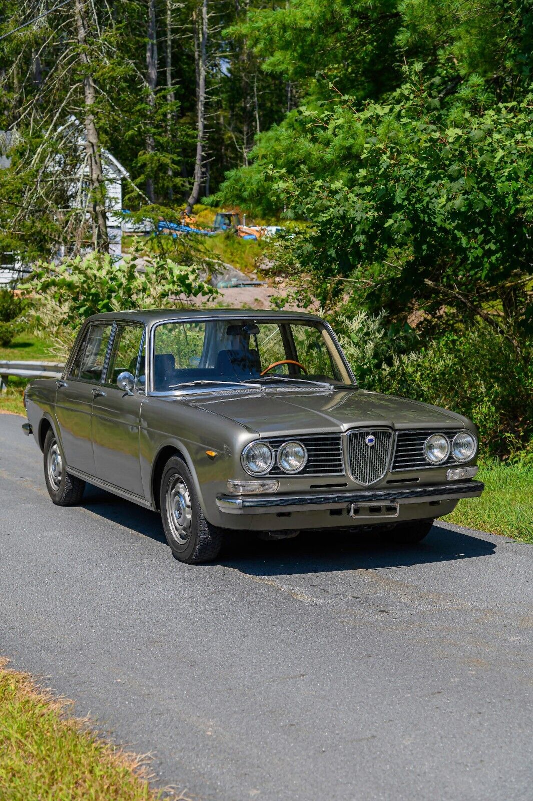 Lancia-2000-1972-5