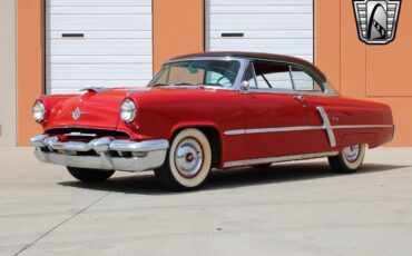 Lincoln-Capri-Coupe-1952-3