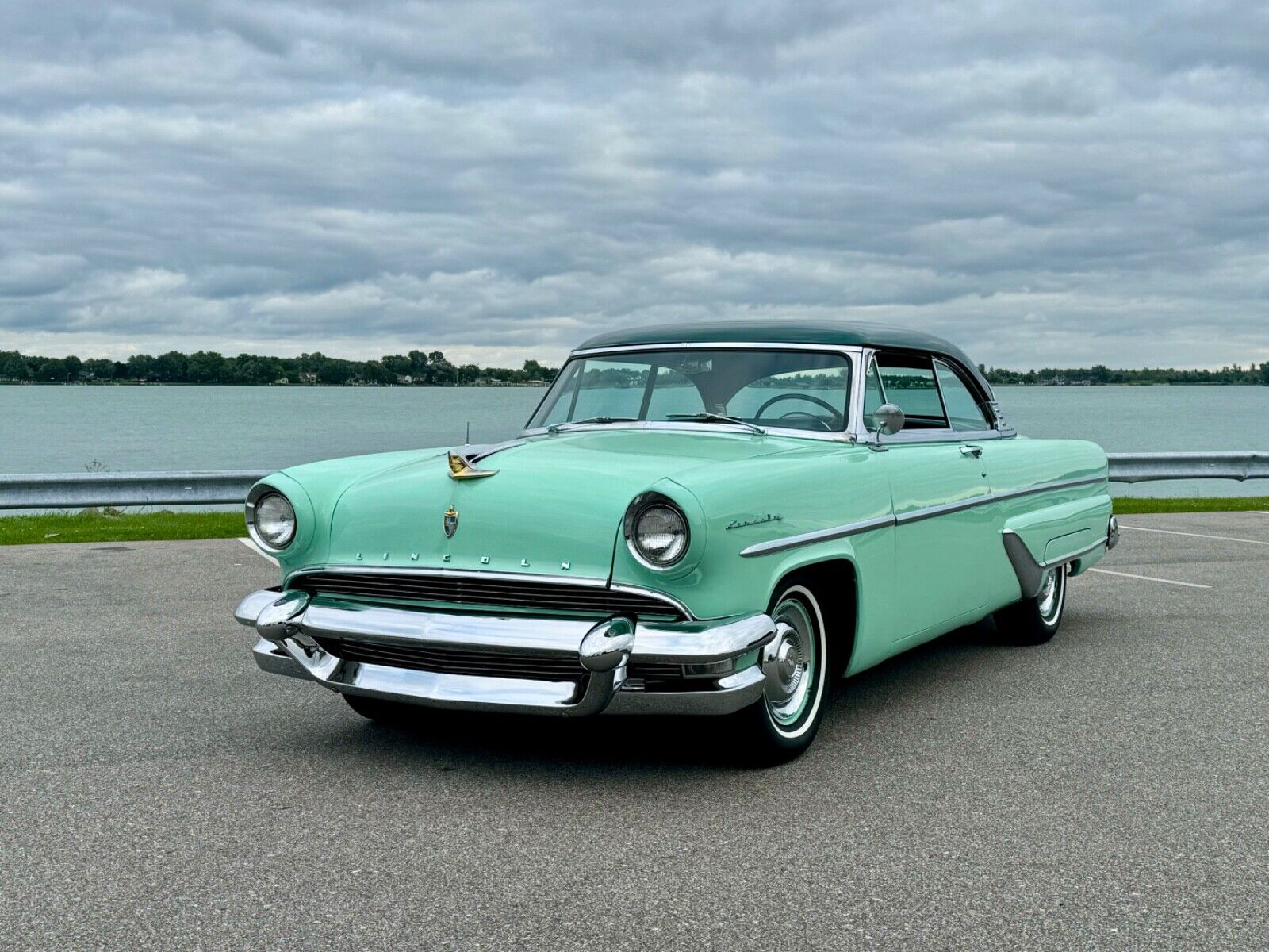 Lincoln-Capri-Coupe-1955-4