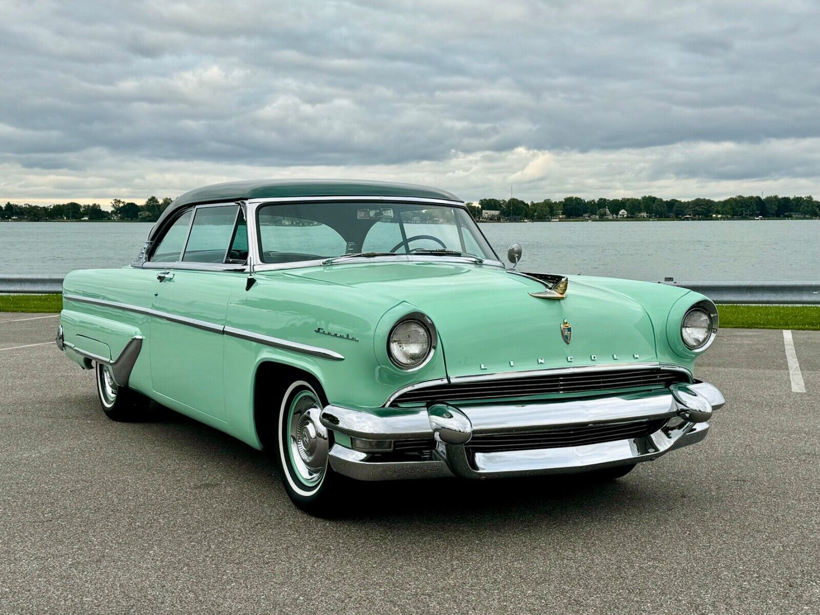 Lincoln-Capri-Coupe-1955-5