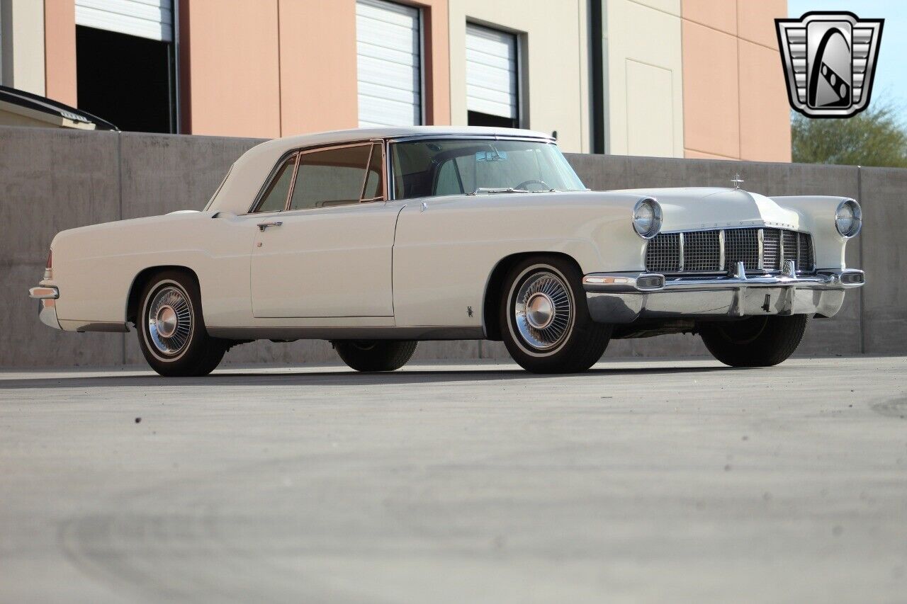 Lincoln-Continental-1956-5