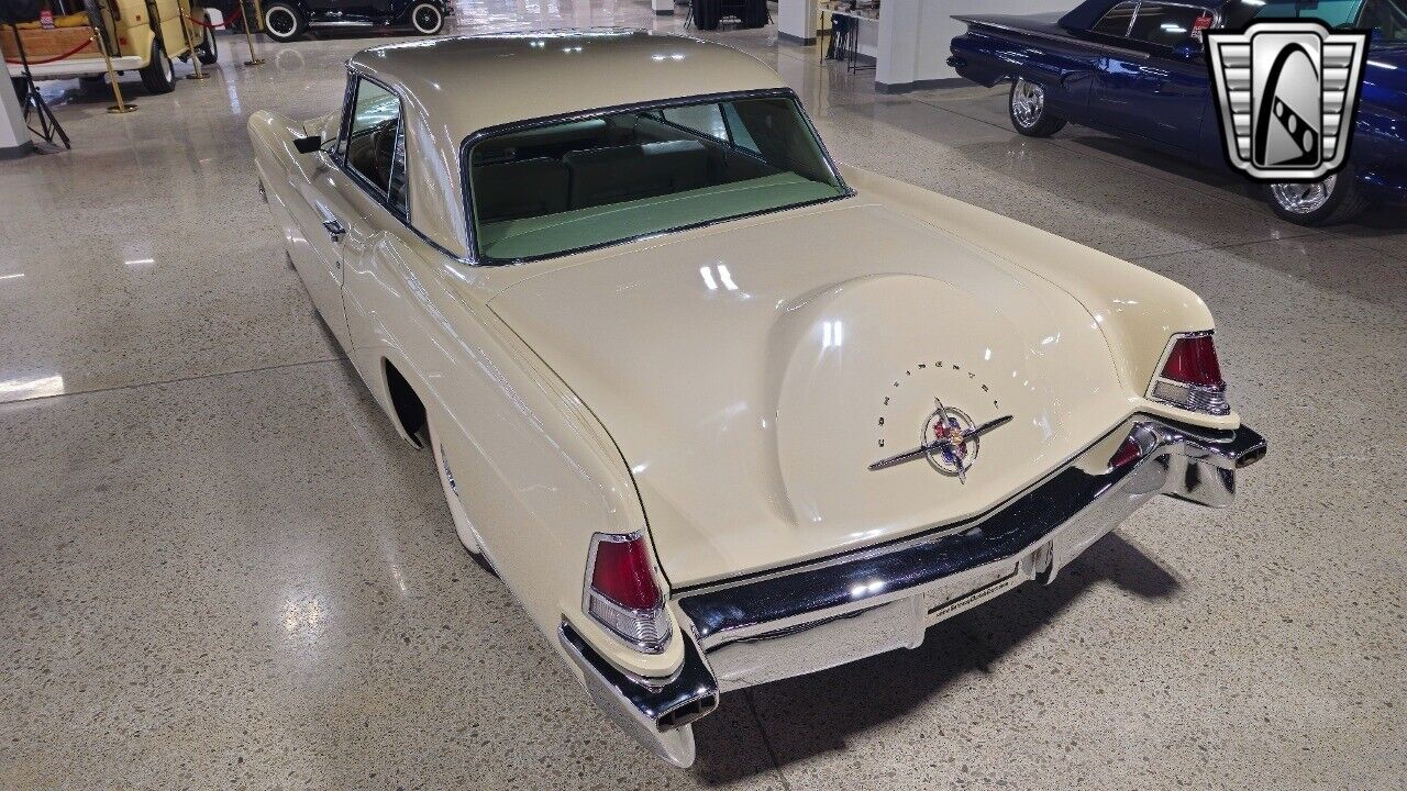 Lincoln-Continental-1957-3