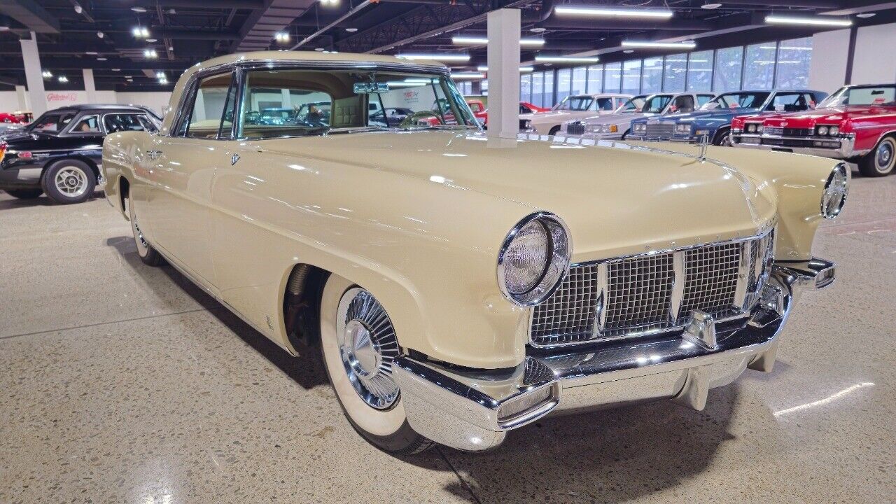 Lincoln-Continental-1957-5