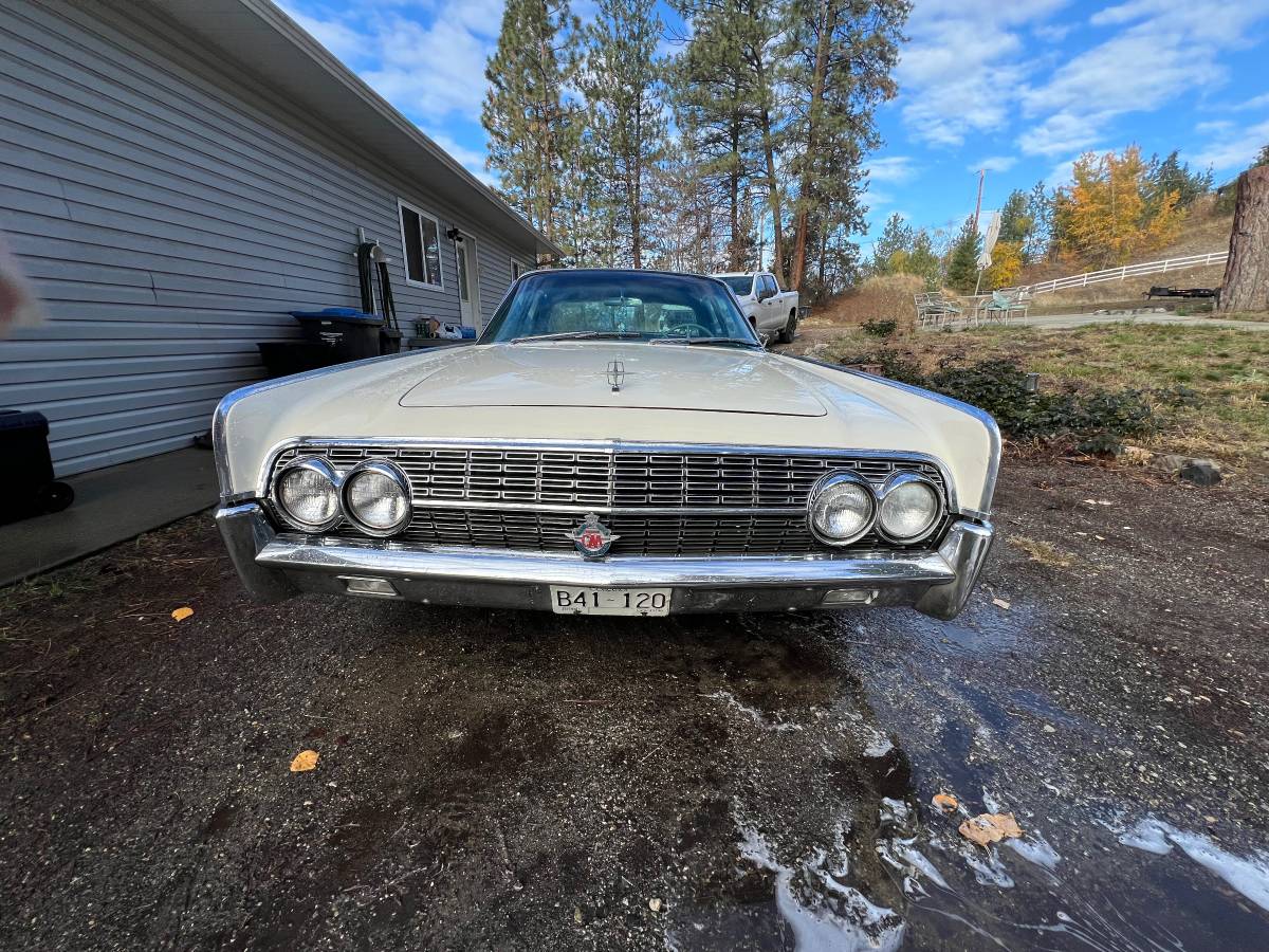 Lincoln-Continental-1962-1