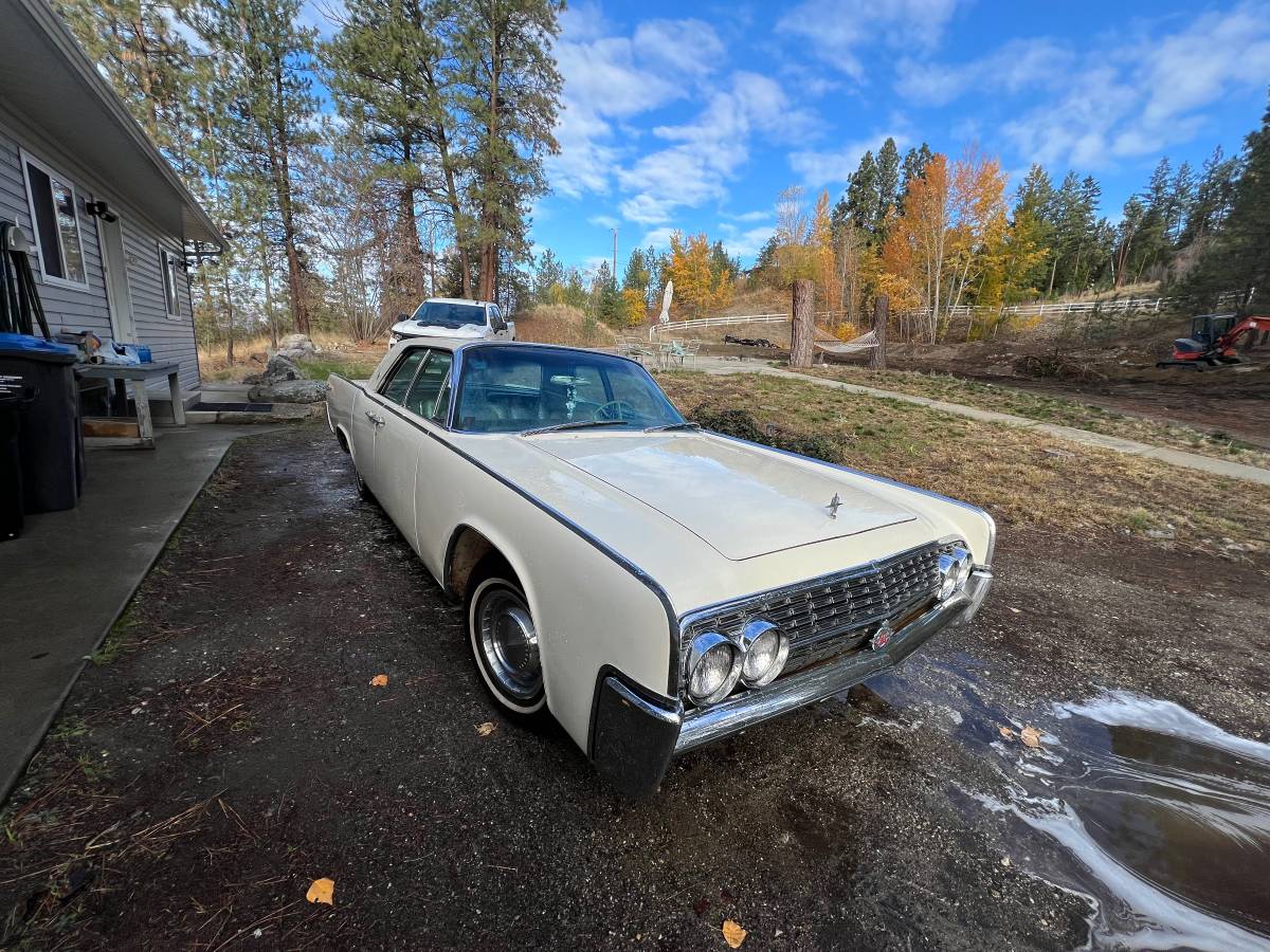 Lincoln-Continental-1962-2