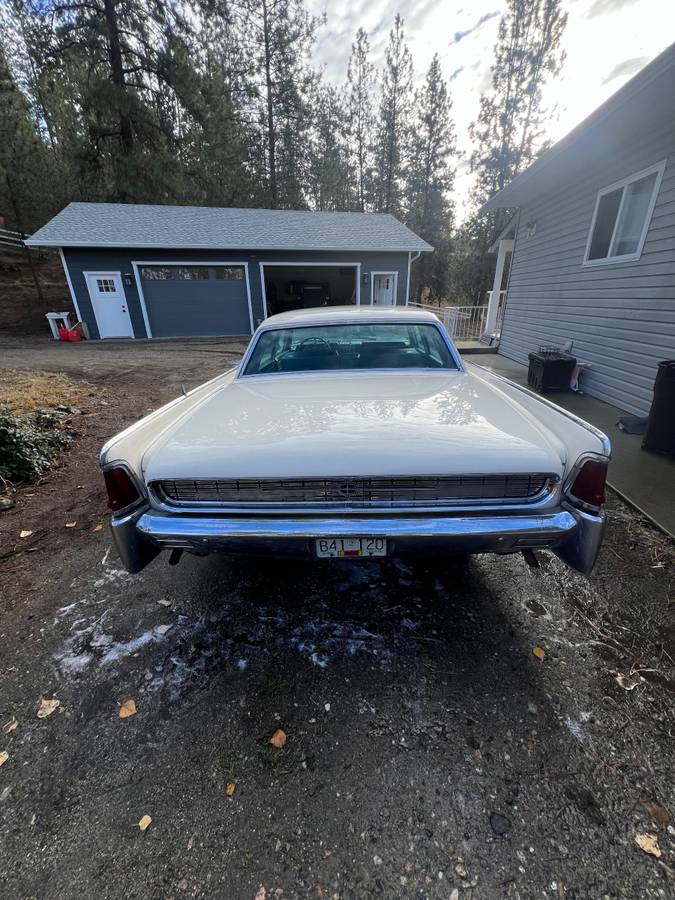 Lincoln-Continental-1962-3