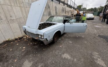 Lincoln-Continental-1966-5