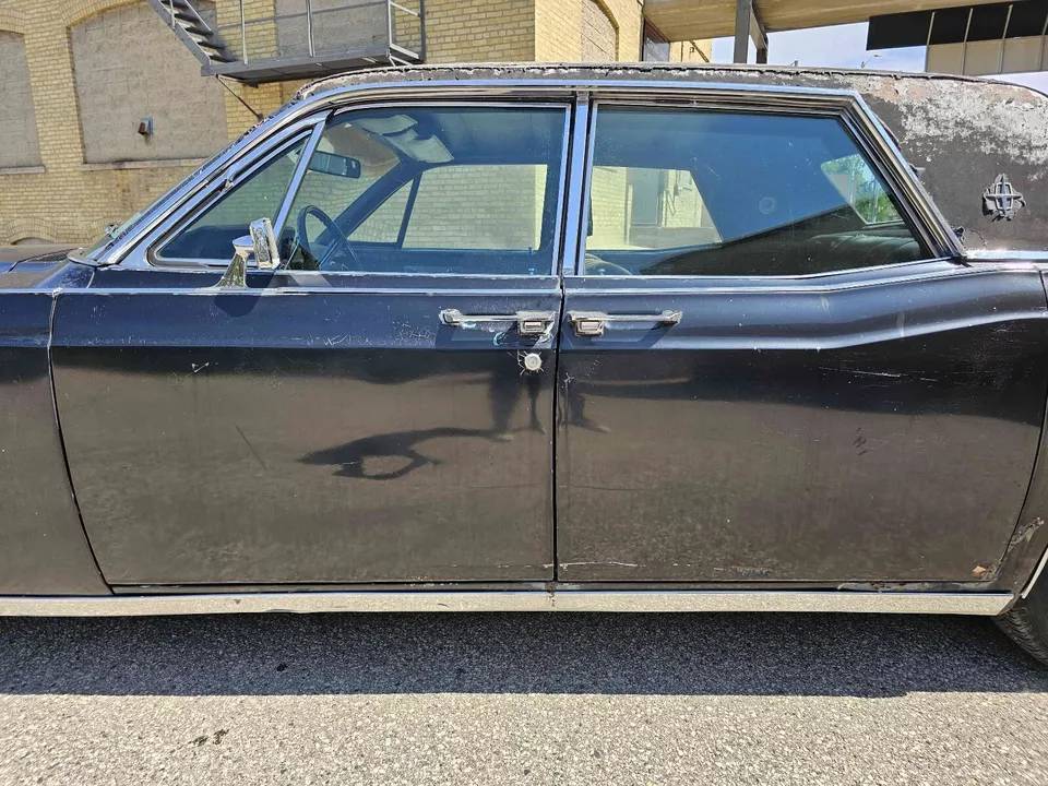 Lincoln-Continental-1967-6