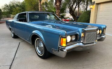 Lincoln-Continental-1971-17