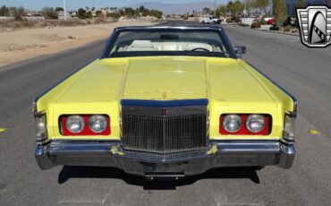 Lincoln-Continental-1971-3