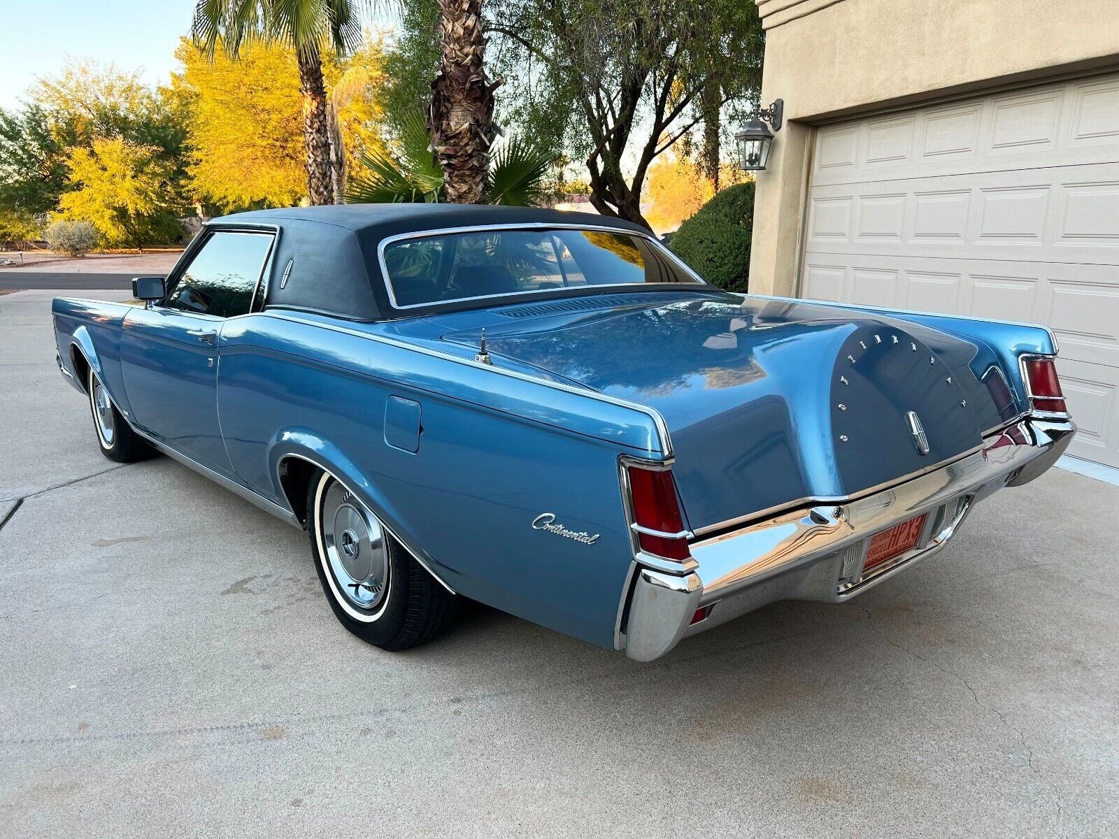 Lincoln-Continental-1971-3