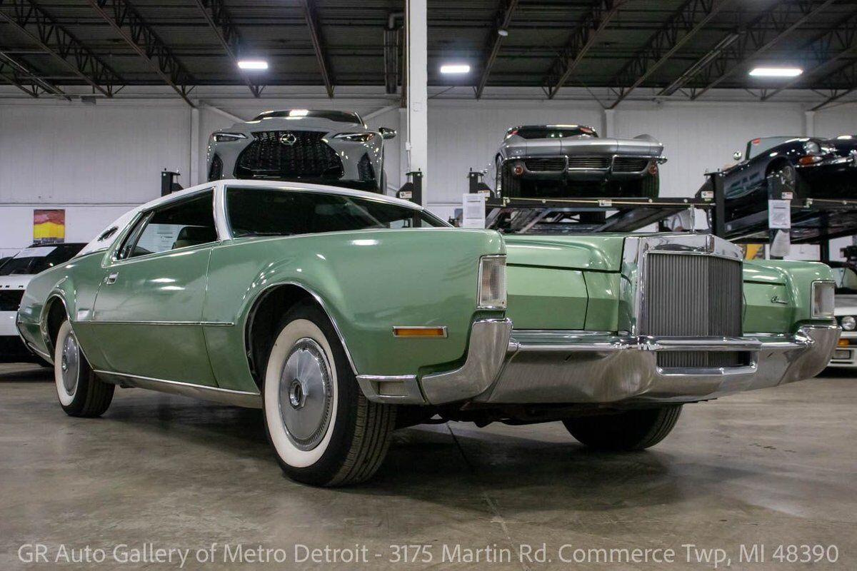 Lincoln-Continental-1972-8