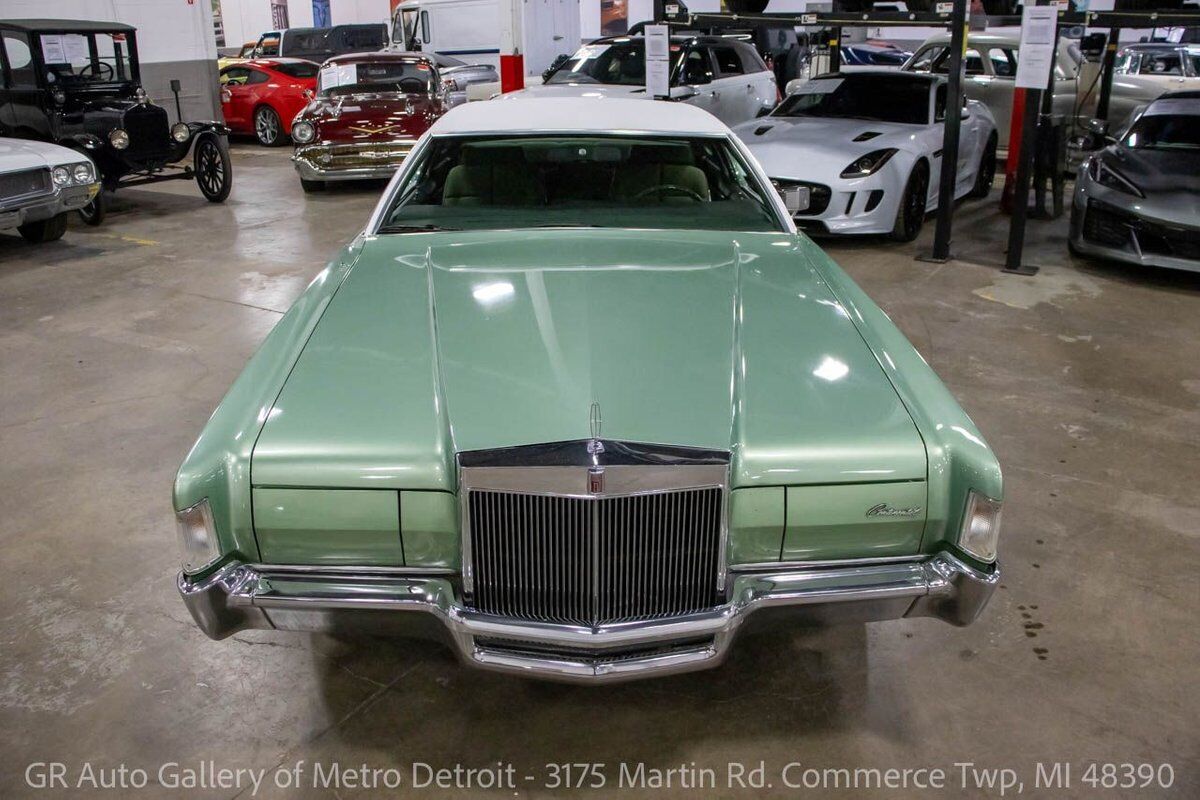 Lincoln-Continental-1972-9