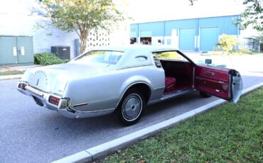 Lincoln-Continental-1973-23