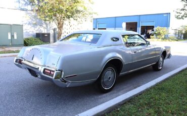 Lincoln-Continental-1973-3