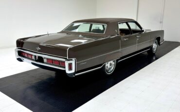 Lincoln-Continental-1973-4