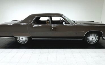 Lincoln-Continental-1973-5