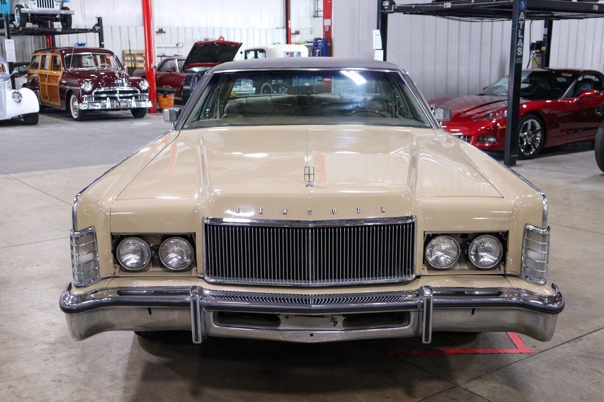 Lincoln-Continental-1974-11