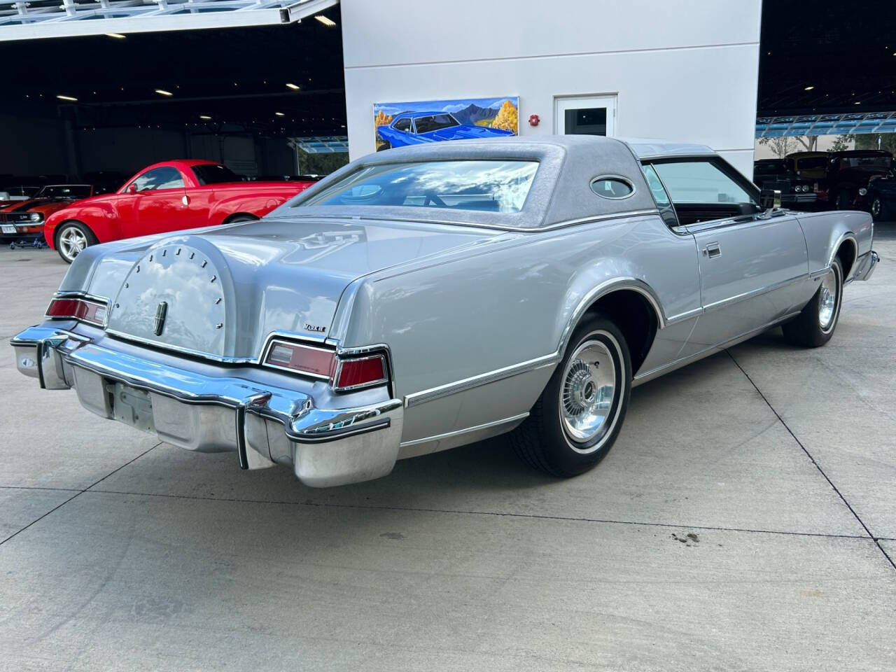 Lincoln-Continental-1975-4