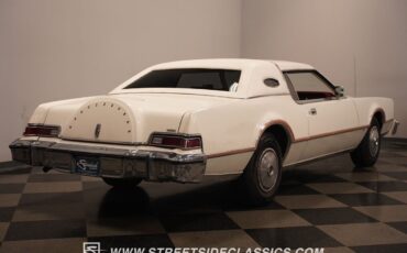 Lincoln-Continental-1976-14