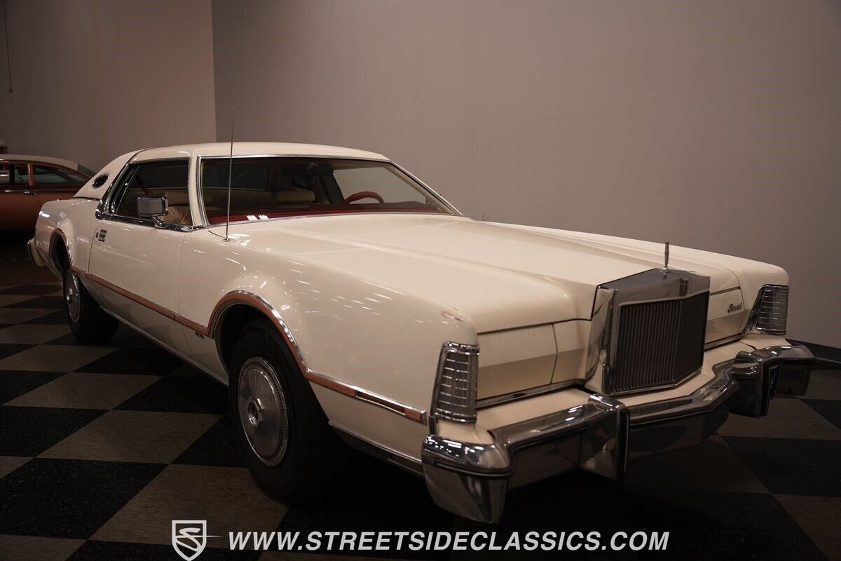 Lincoln-Continental-1976-20