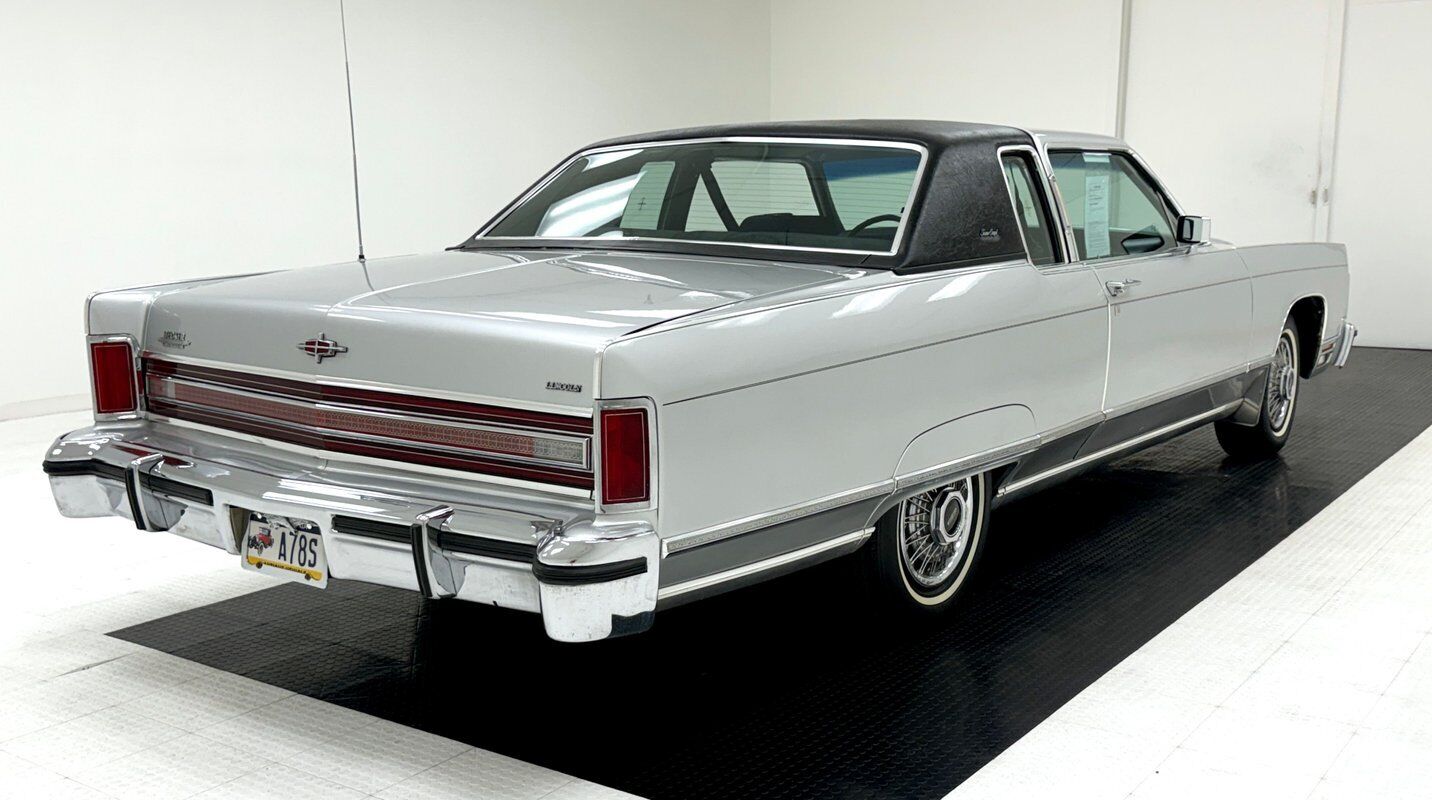 Lincoln-Continental-1976-4