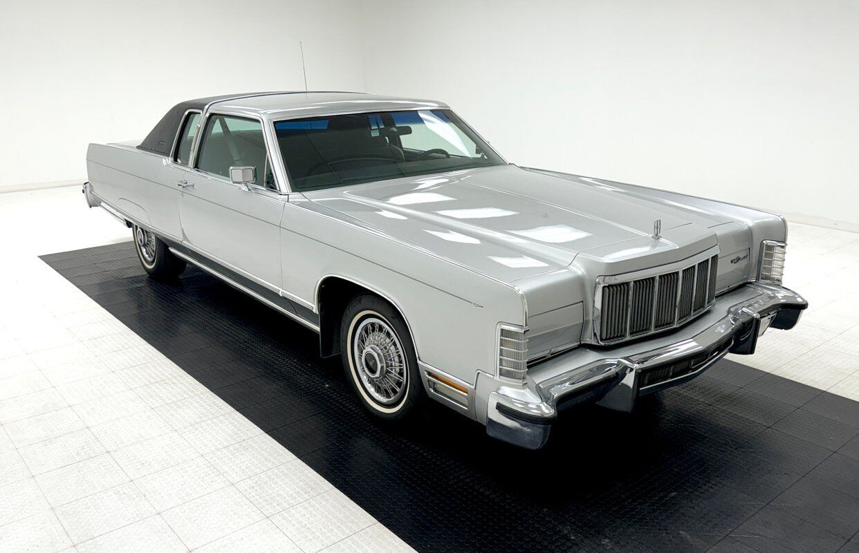 Lincoln-Continental-1976-6