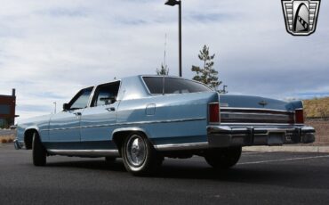 Lincoln-Continental-1978-4