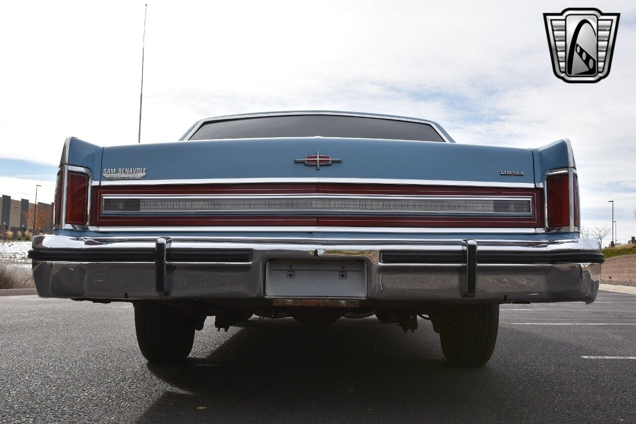 Lincoln-Continental-1978-5