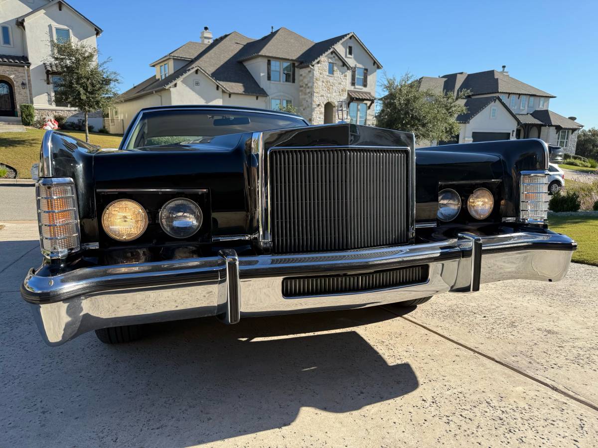 Lincoln-Continental-1979-9