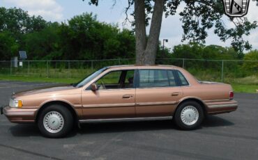 Lincoln-Continental-1992-2