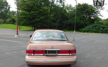 Lincoln-Continental-1992-3