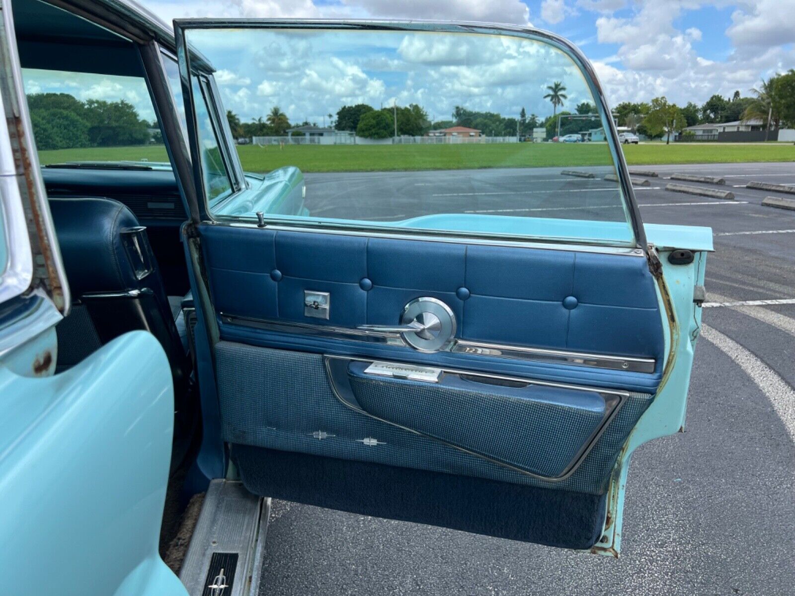 Lincoln-Continental-Berline-1960-15