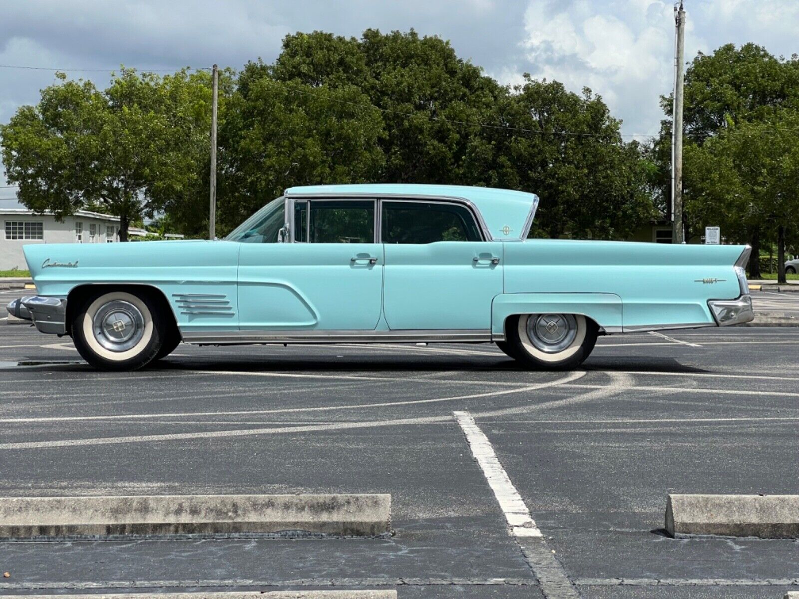 Lincoln-Continental-Berline-1960-6