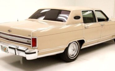 Lincoln-Continental-Berline-1978-5