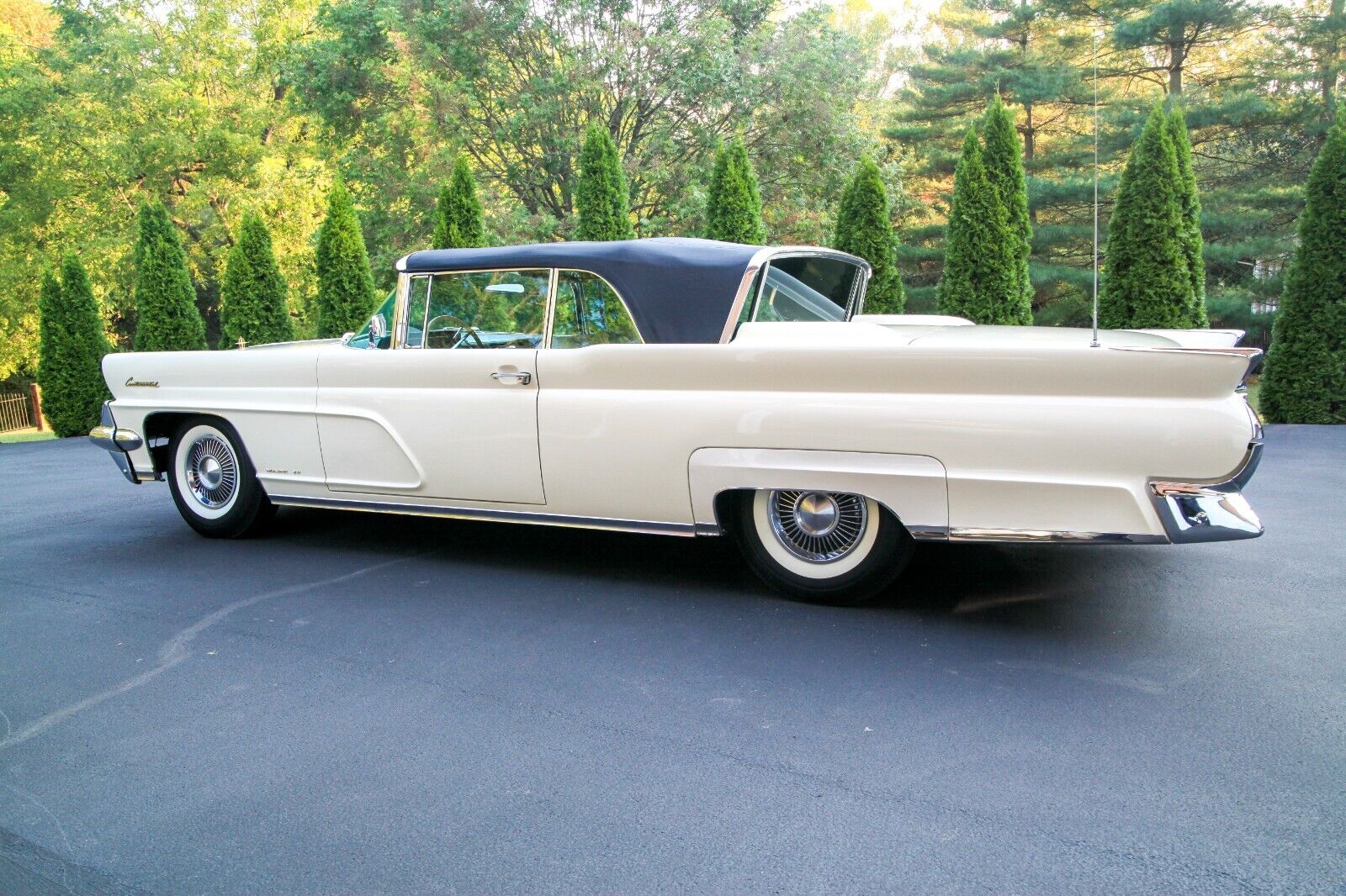 Lincoln-Continental-Cabriolet-1959-10