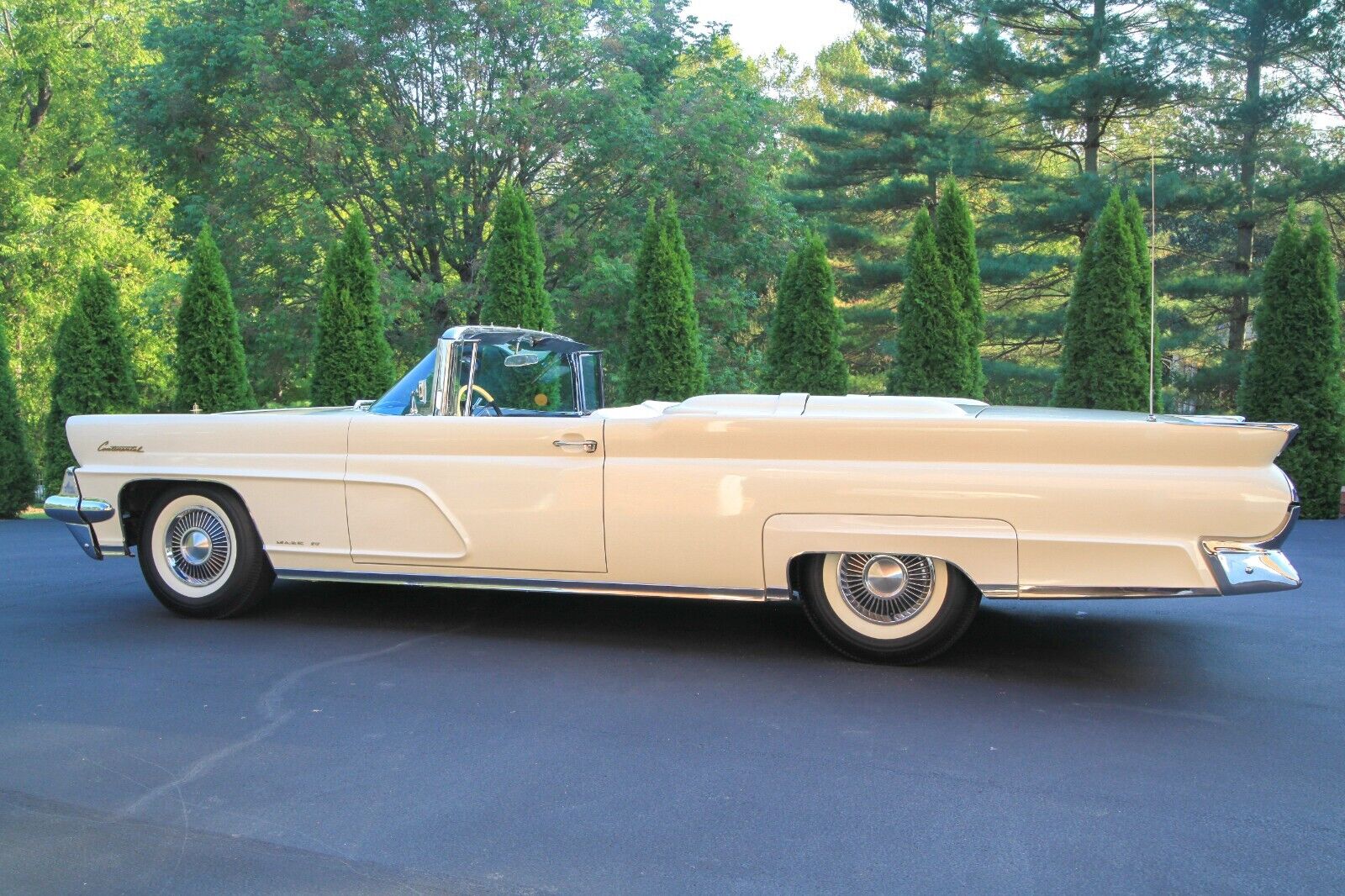 Lincoln-Continental-Cabriolet-1959-12