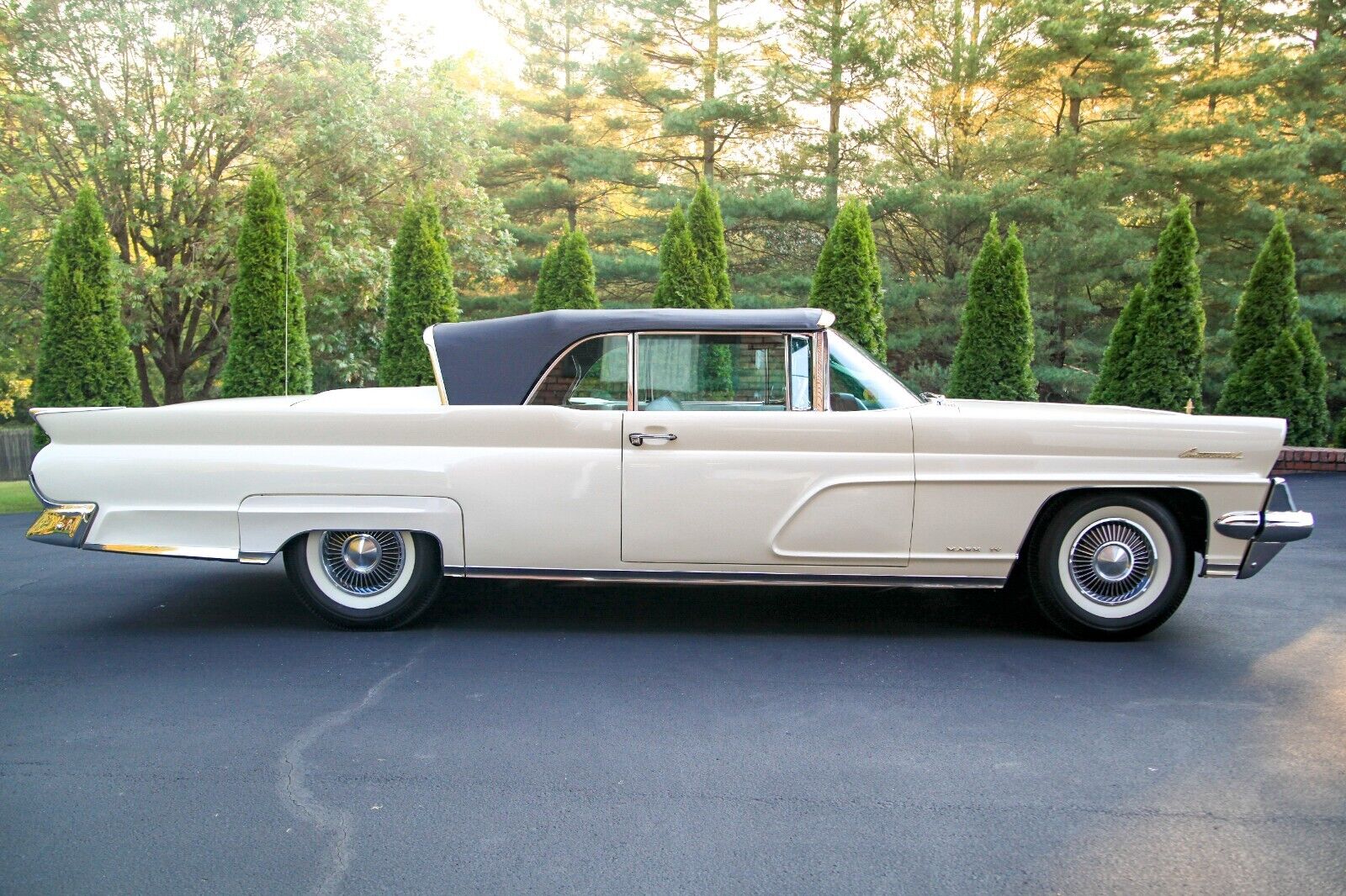 Lincoln-Continental-Cabriolet-1959-3