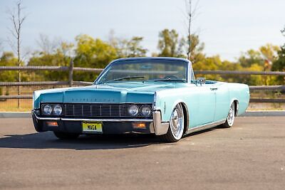 Lincoln-Continental-Cabriolet-1966-1