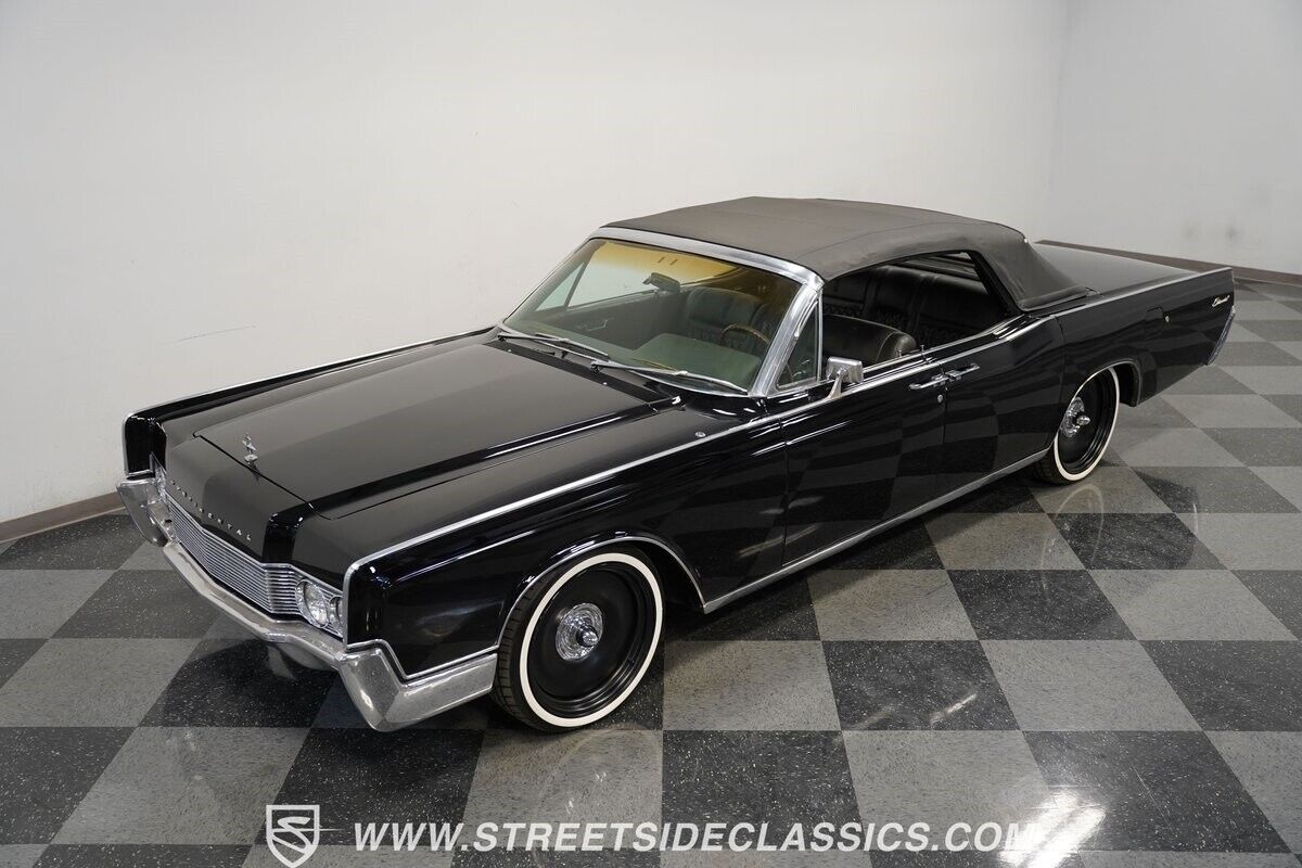 Lincoln-Continental-Cabriolet-1967-17