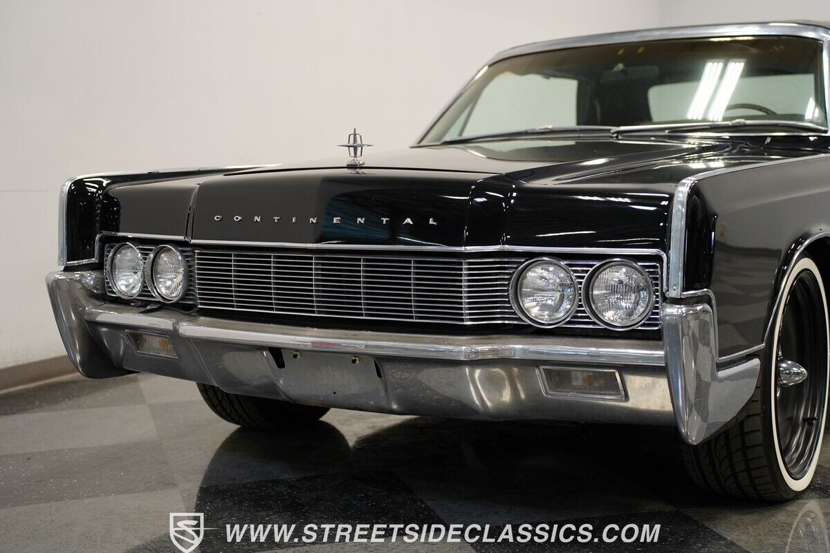 Lincoln-Continental-Cabriolet-1967-18