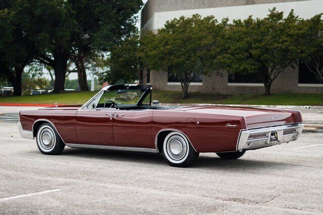 Lincoln-Continental-Cabriolet-1967-7