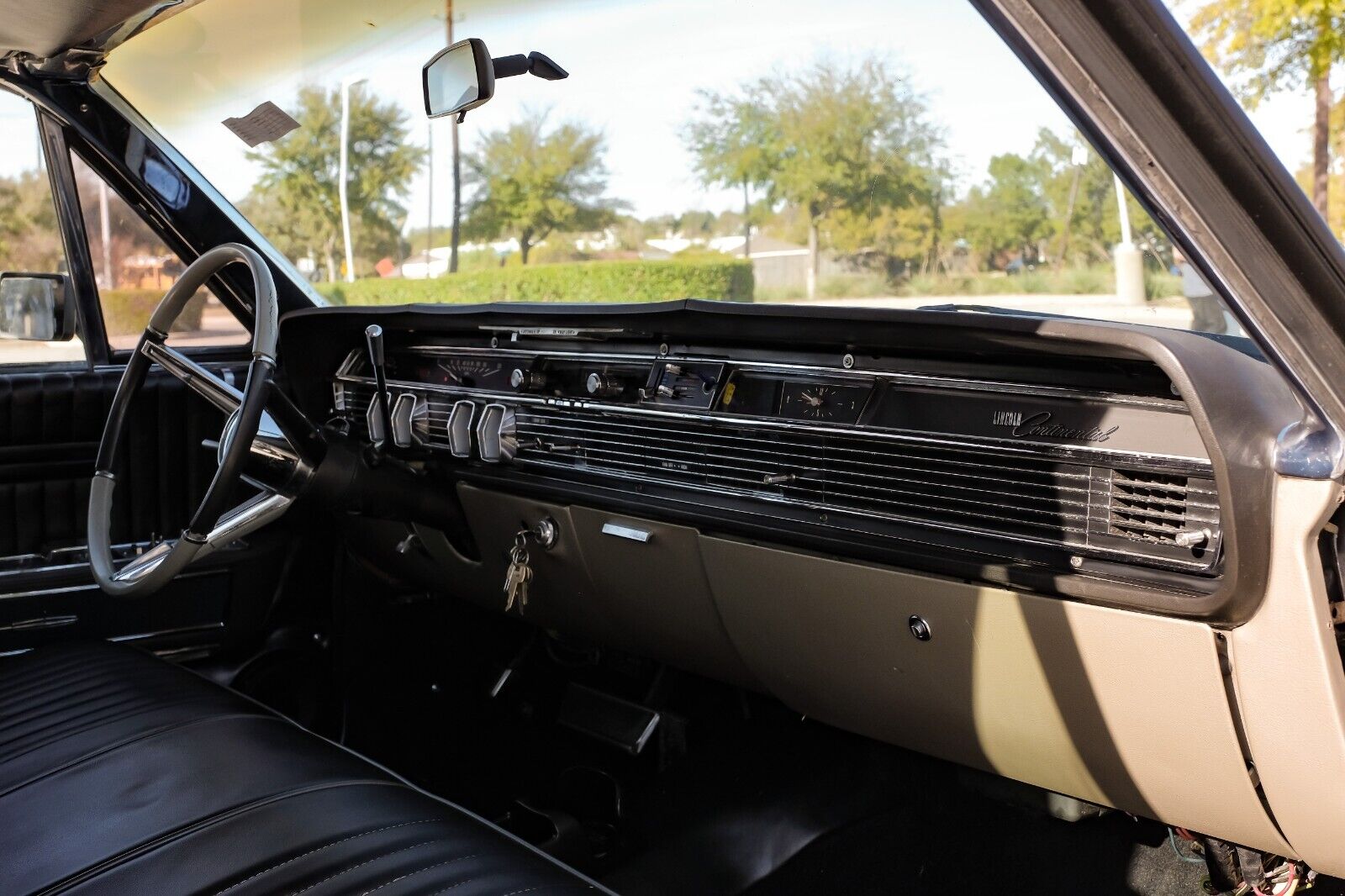 Lincoln-Continental-Coupe-1964-23