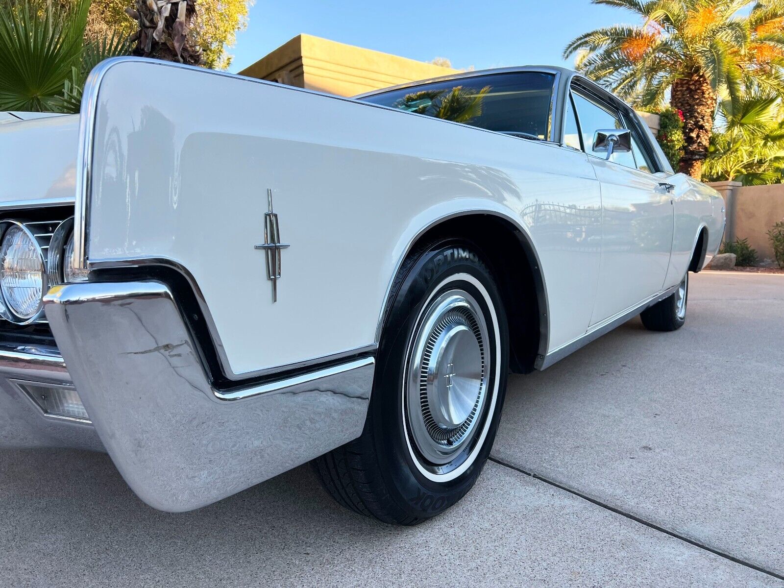 Lincoln-Continental-Coupe-1966-5