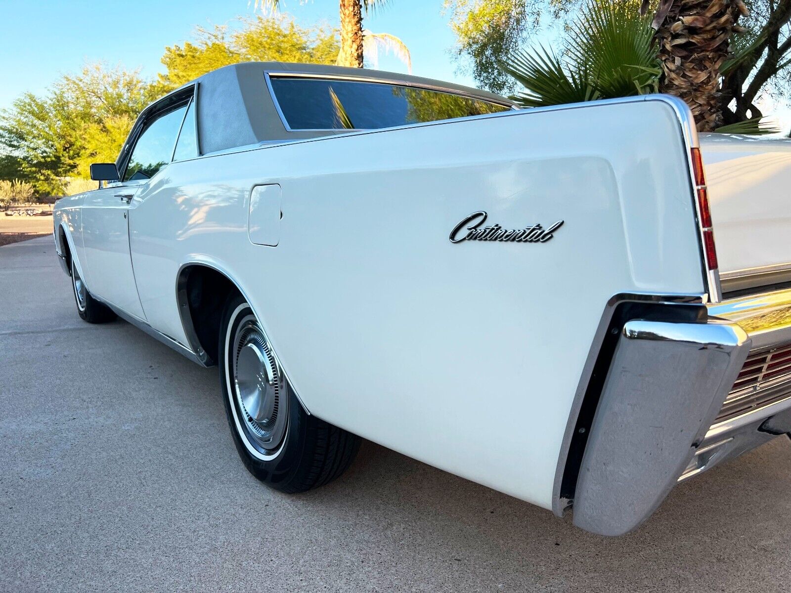 Lincoln-Continental-Coupe-1966-6