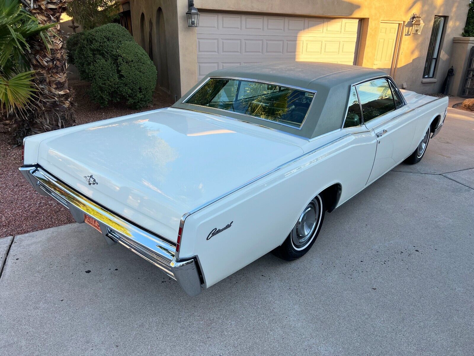 Lincoln-Continental-Coupe-1966-8