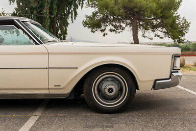 Lincoln-Continental-Coupe-1969-10