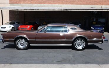 Lincoln-Continental-Coupe-1976-3