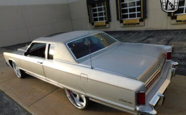 Lincoln-Continental-Coupe-1976-3